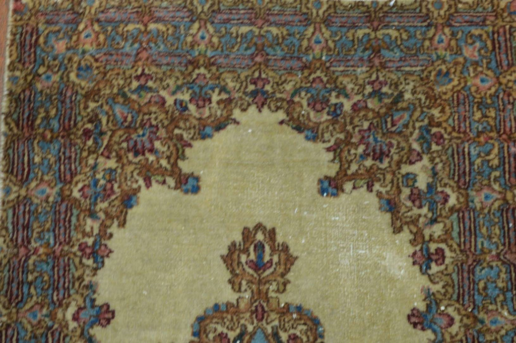 2' 0" x 4' 0" Persian Lavar Rug image 3
