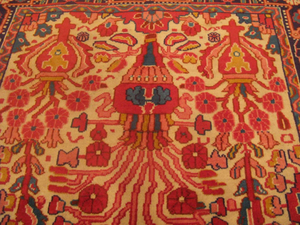 2' 4" x 3' 3" Persian Farahan Rug image 3