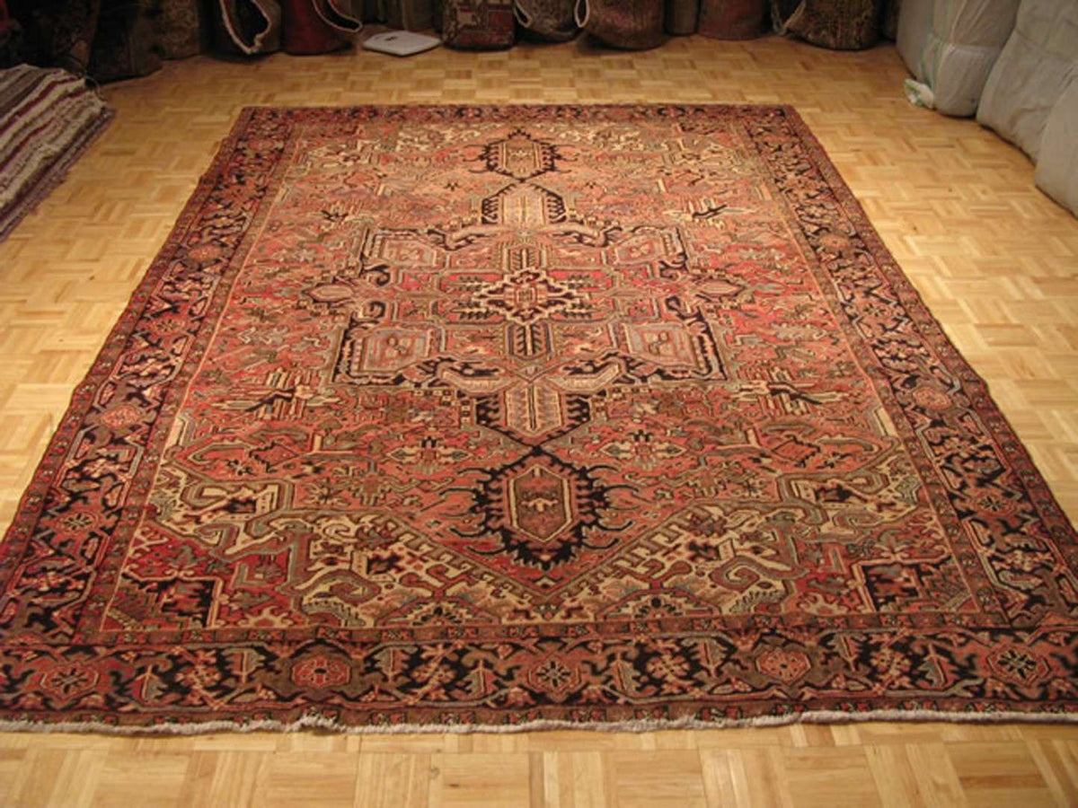 8' 3" x 11' 3" Persian Heriz Rug image 1