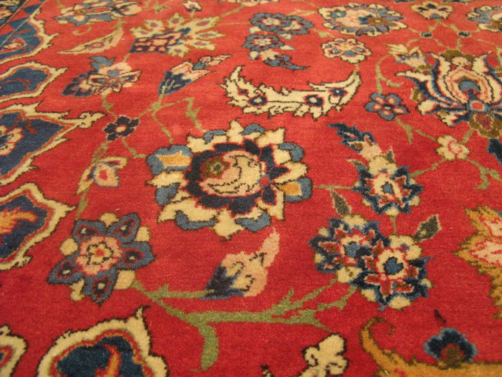5' 4" x 7' 8" Persian Isfahan Rug image 4
