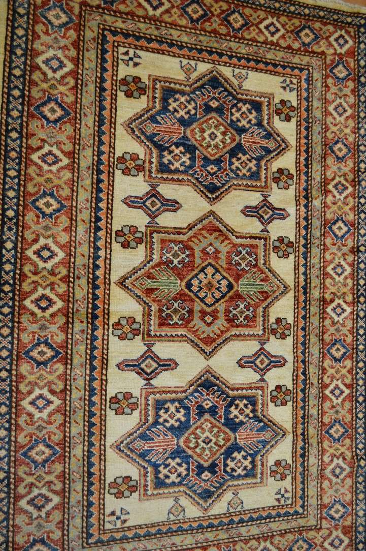 3' 3" x 4' 10" Pakistan Kazak Rug image 3