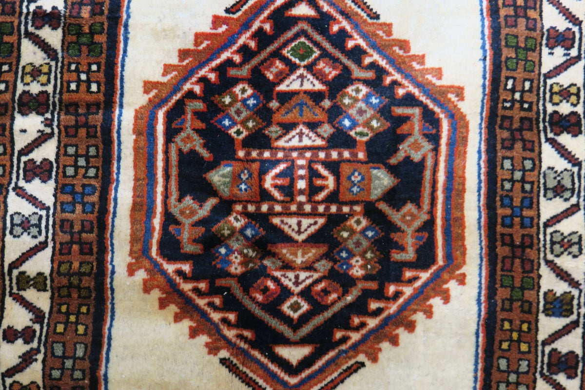 2' 6" x 9' 8" Persian Ardabil Runner image 6