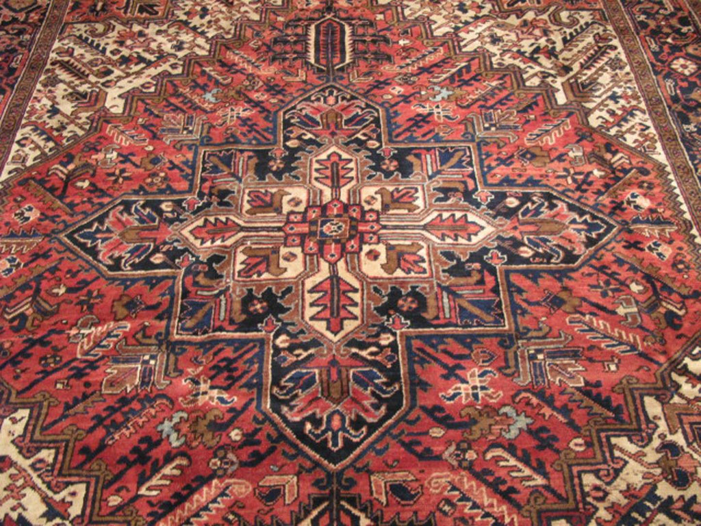 8' 5" x 10' 1" Persian Heriz Rug image 9