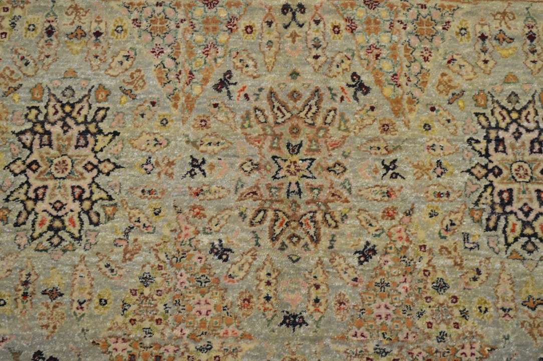 3' 8" x 4' 9" India Agra Rug image 4