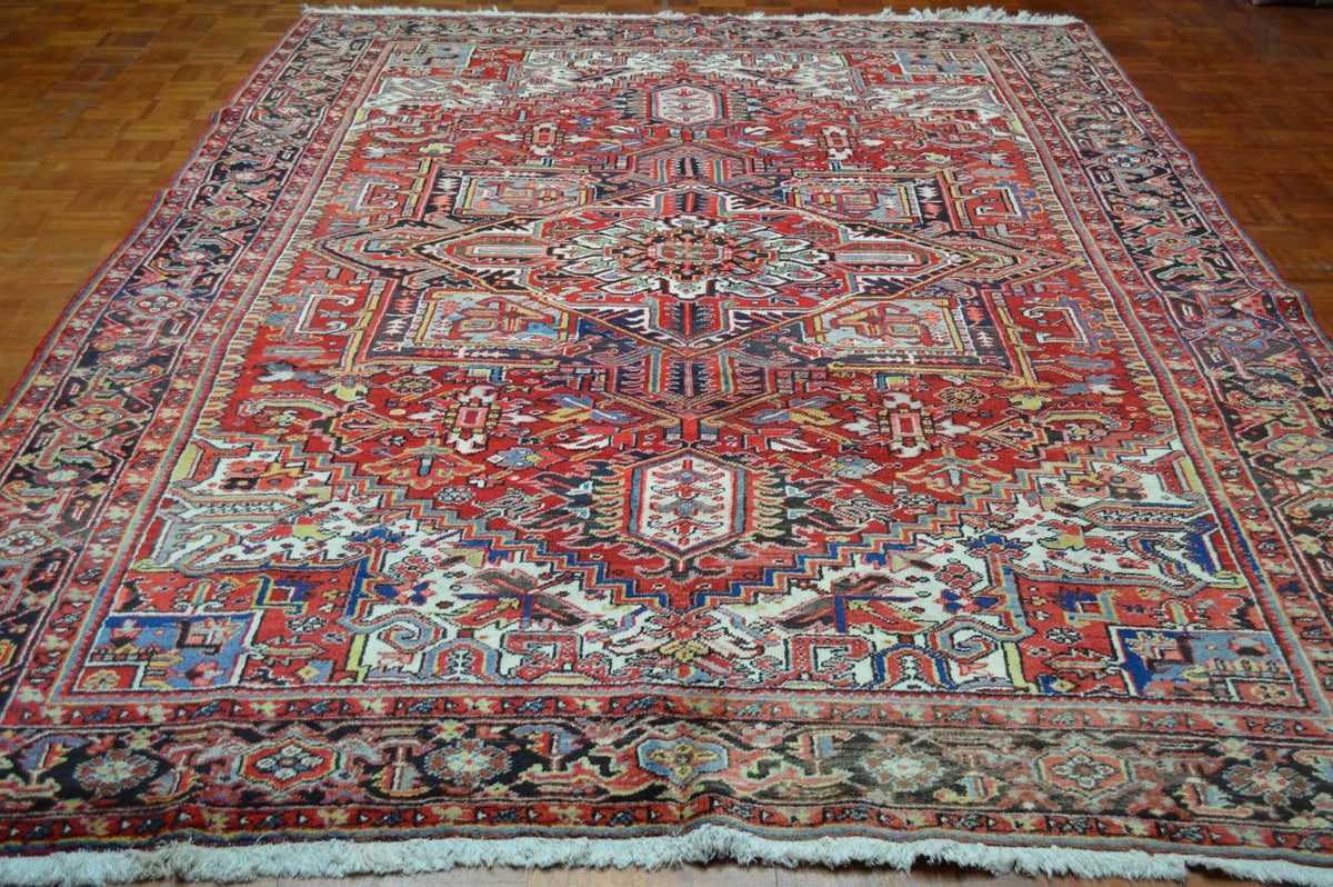 8' 3" x 11' 8" Persian Heriz Rug image 1