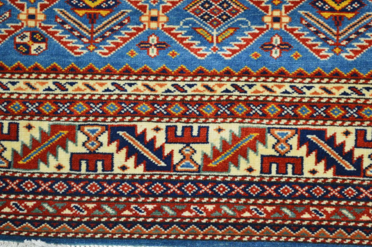 4' 4" x 5' 8" Pakistan Shirvan Rug image 9