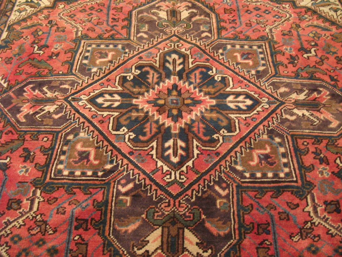 6' 5" x 9' 1" Persian Heriz Rug image 9