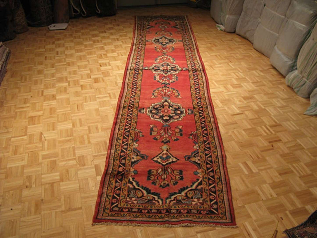 3' 6" x 17' 0" Persian Lilihan Runner image 1