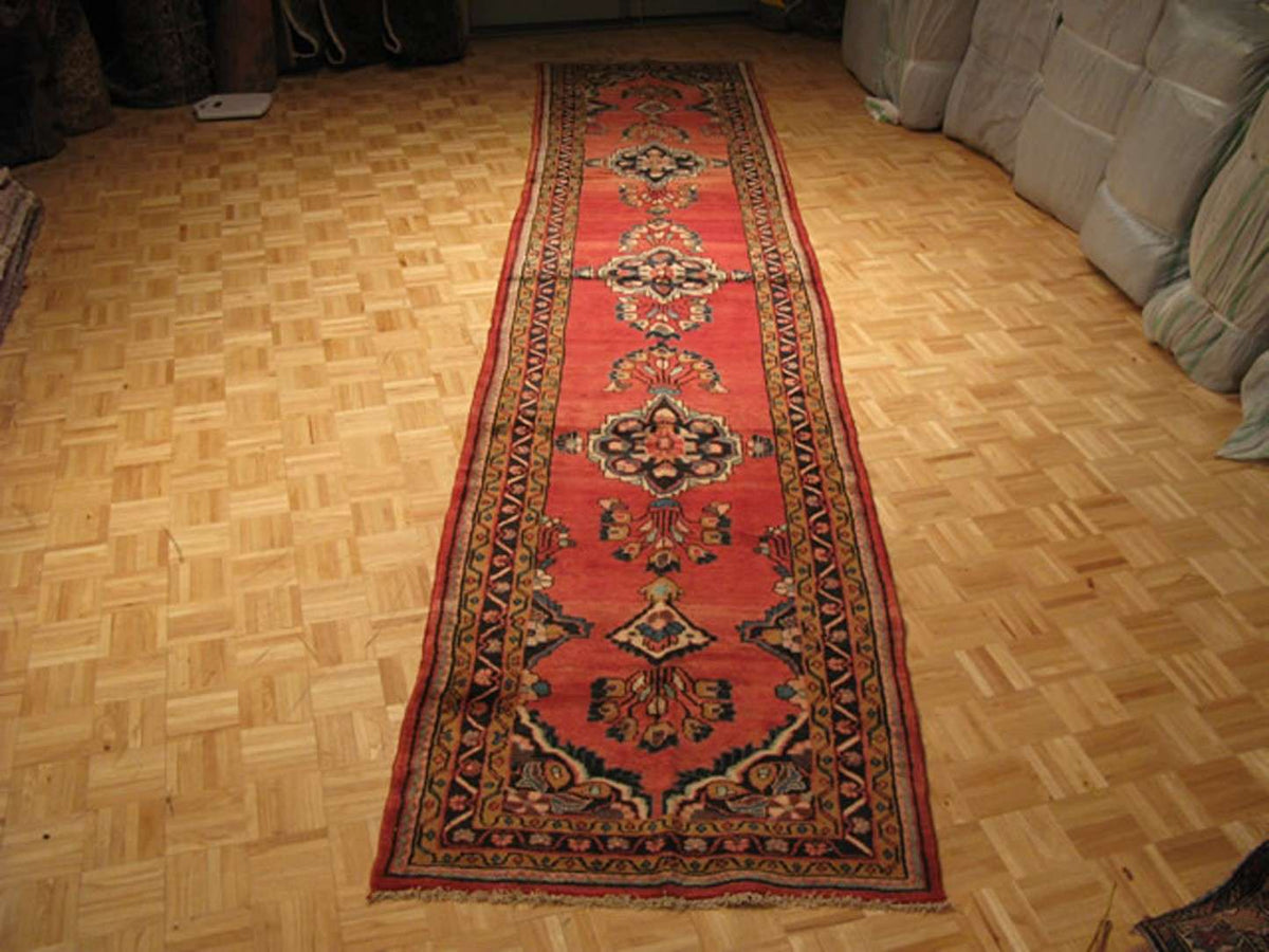 3' 6" x 17' 0" Persian Lilihan Runner image 1