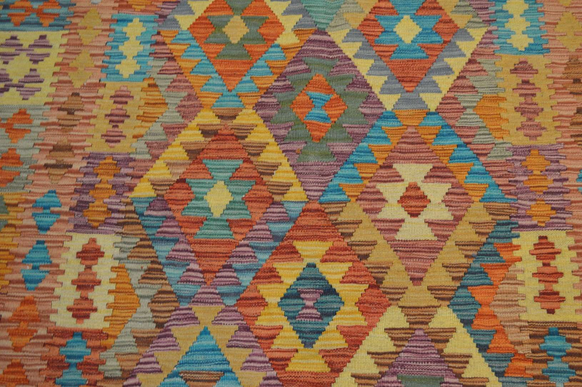 5' 3" x 6' 4" India Kilim Rug image 8