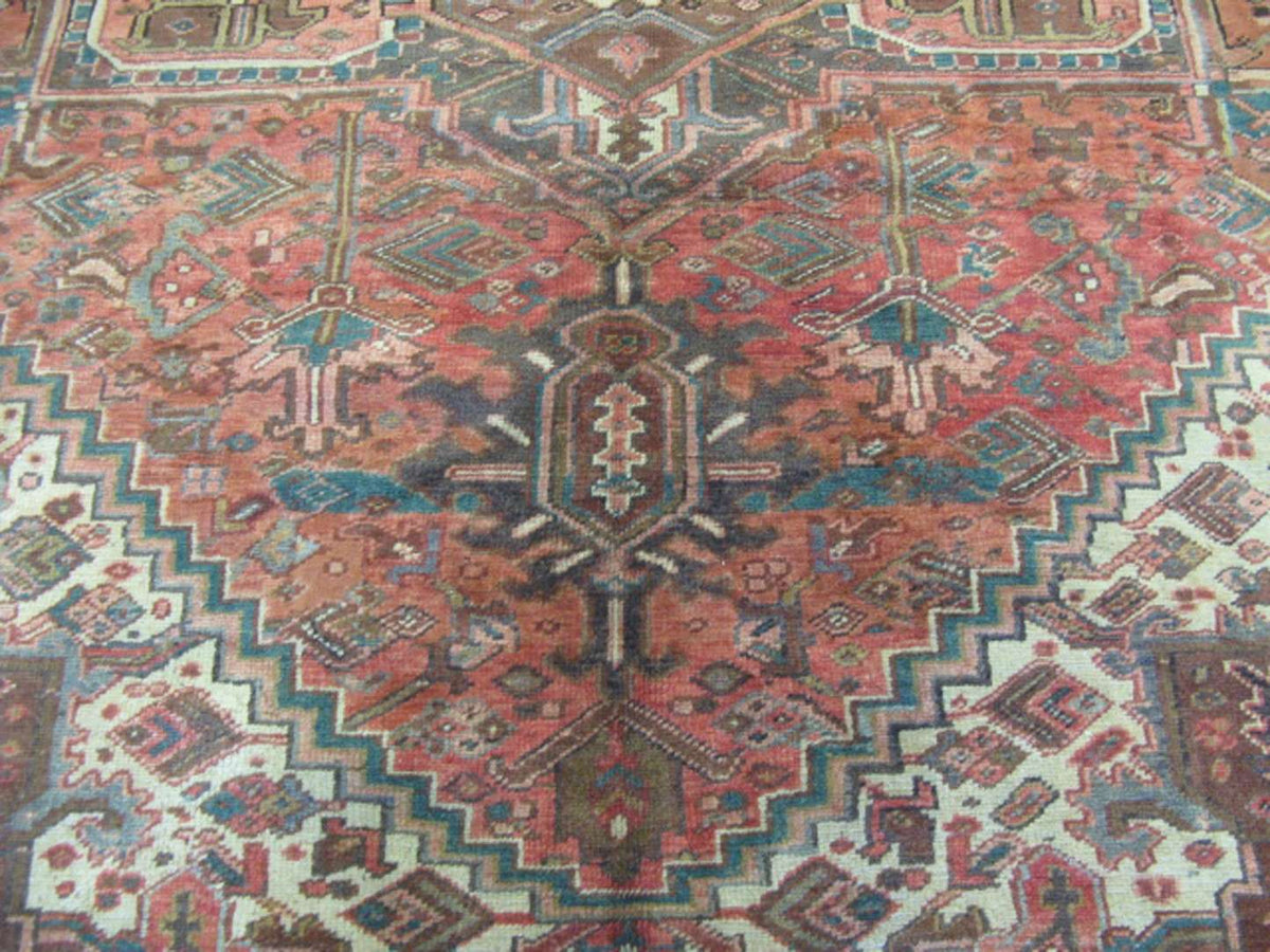 8' 2" x 11' 5" Persian Heriz Rug image 9