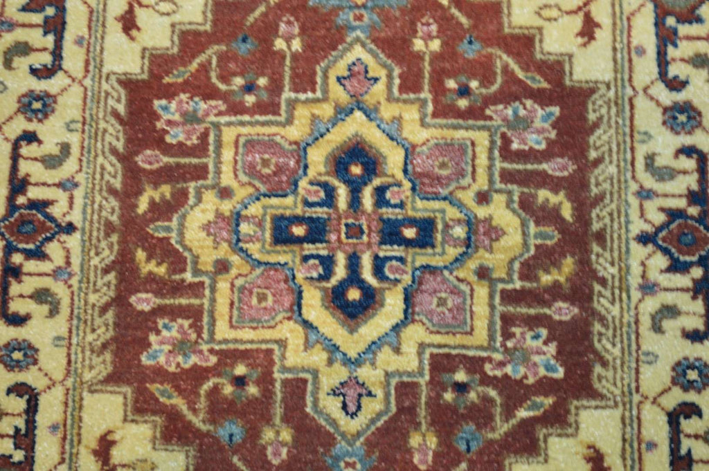 2' 0" x 3' 0" India Serapi Rug image 4