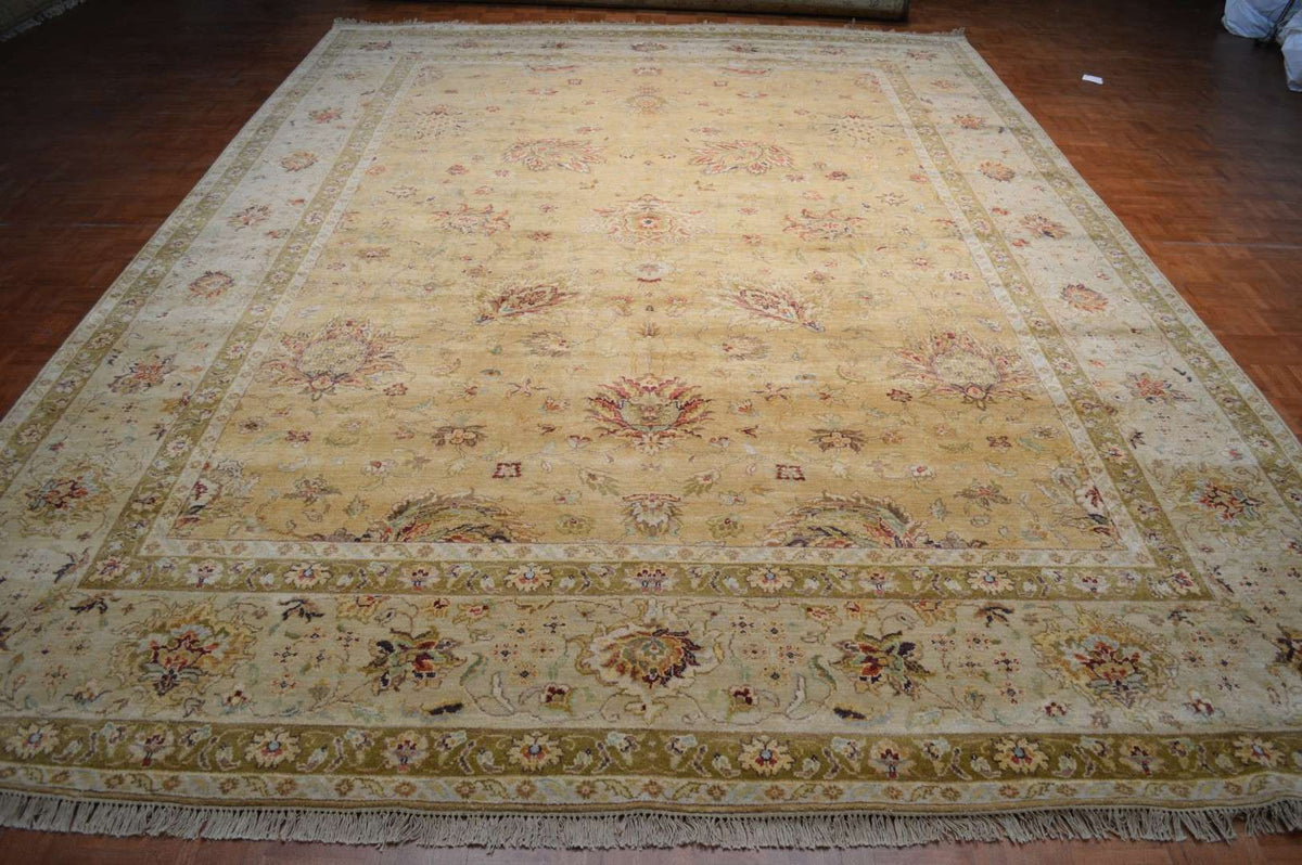 10' 0" x 13' 9" India Sultanabad Rug image 1