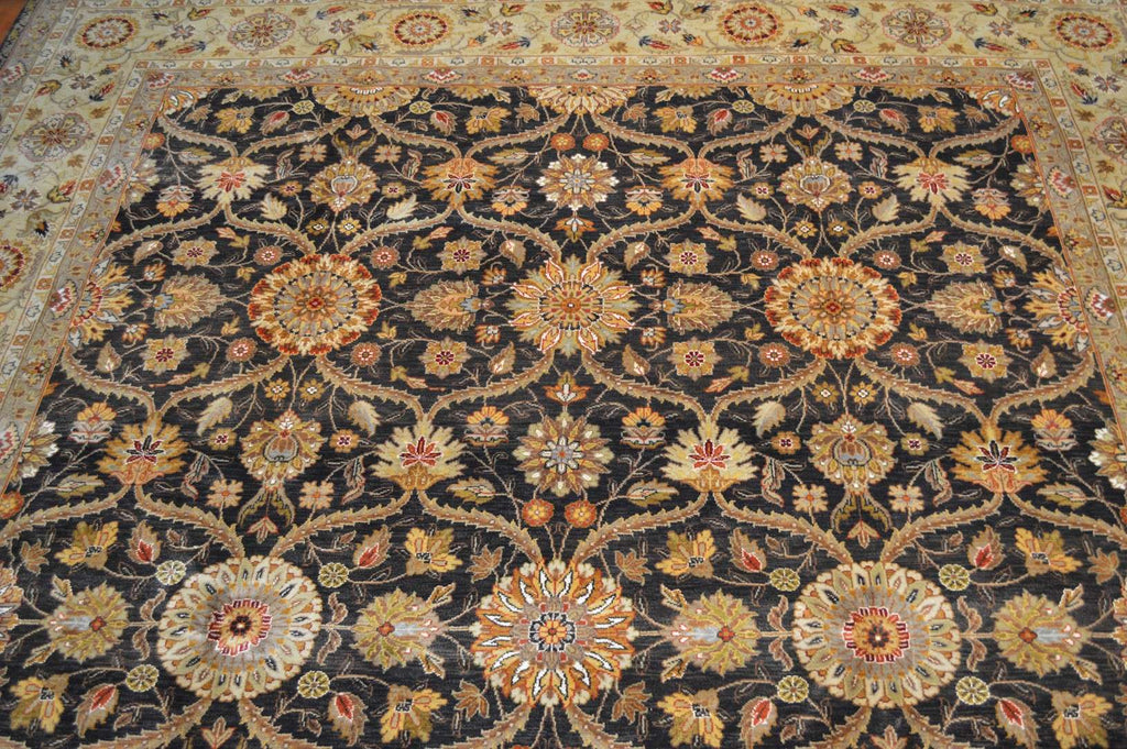 7' 9" x 9' 9" India Agra Rug image 5