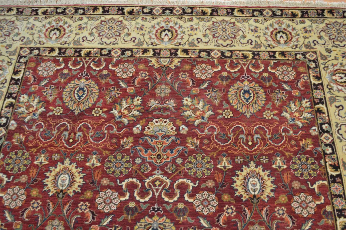 6' 0" x 6' 0" India Agra Round Rug image 3