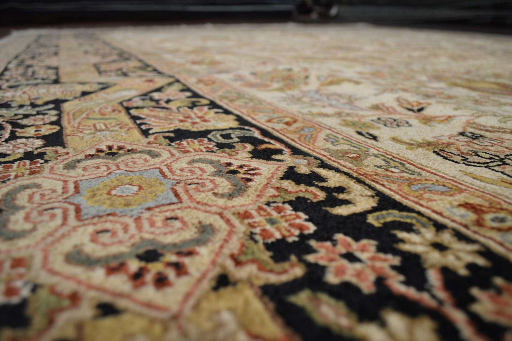 7' 8" x 10' 3" India Agra Rug image 2
