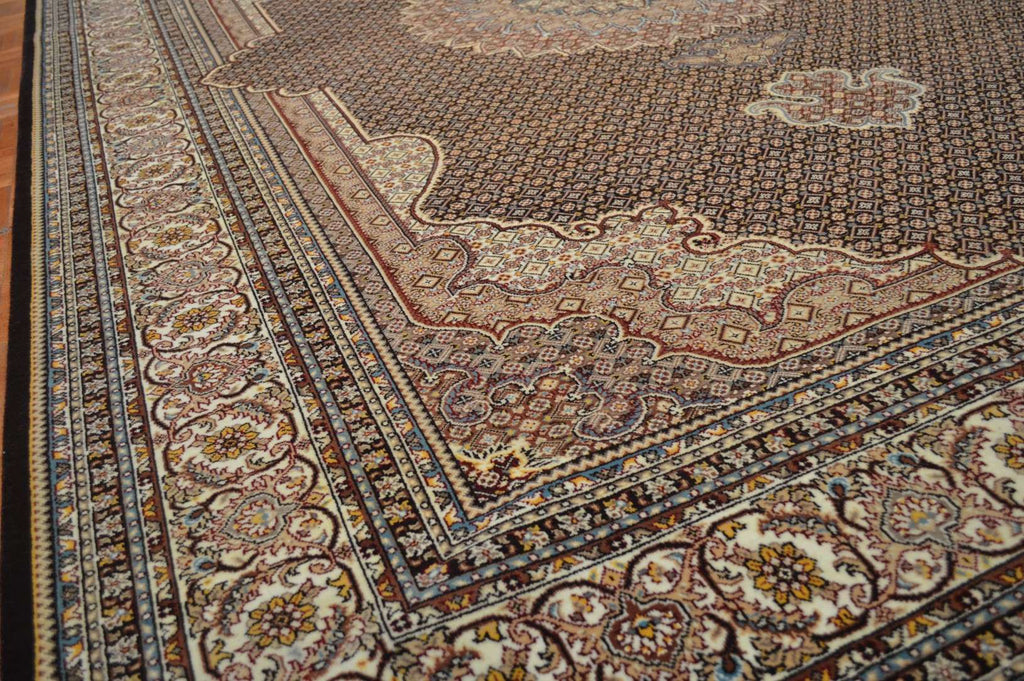 6' 8" x 9' 8" India Tabriz Rug image 4