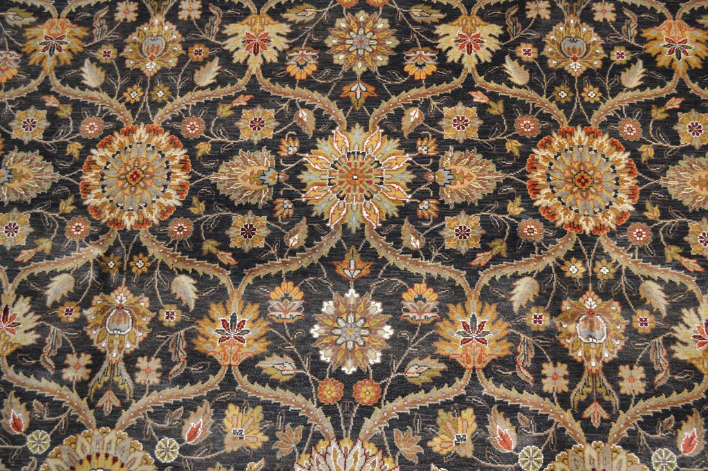 7' 9" x 9' 9" India Agra Rug image 7