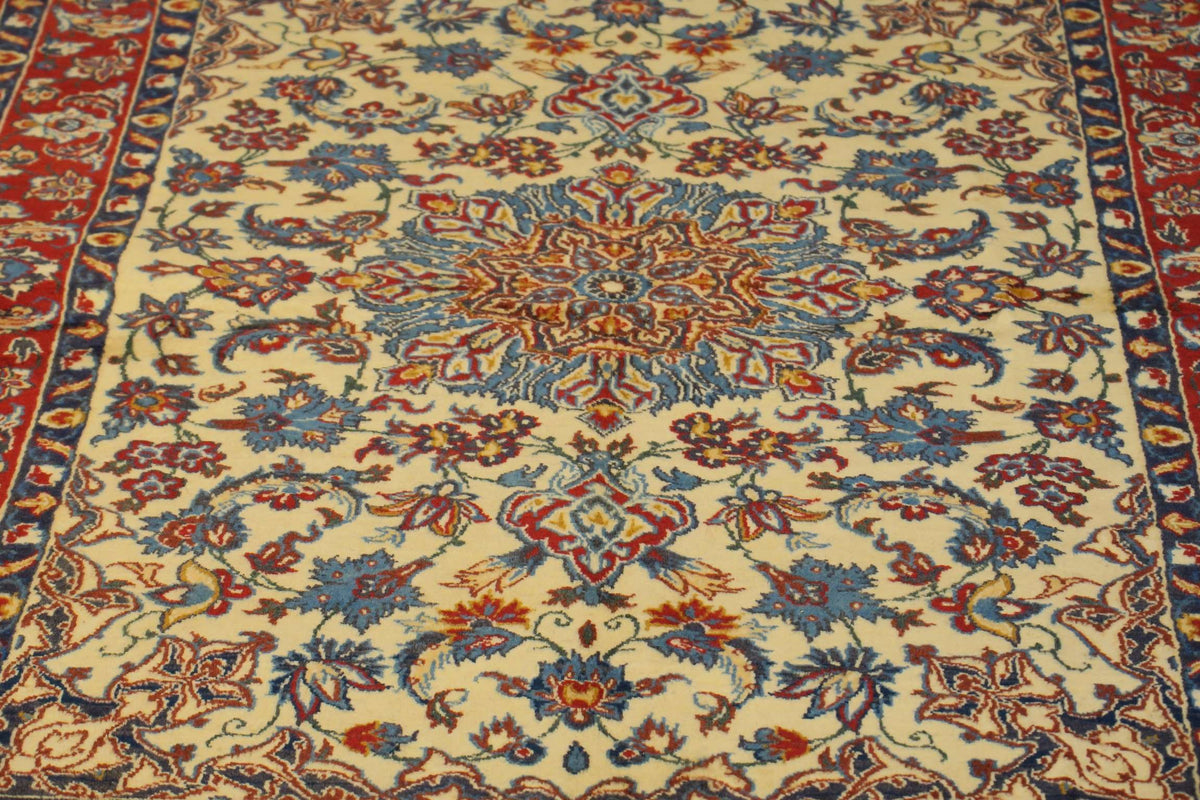 3' 3" x 5' 6" Persian Najafabad Rug image 3