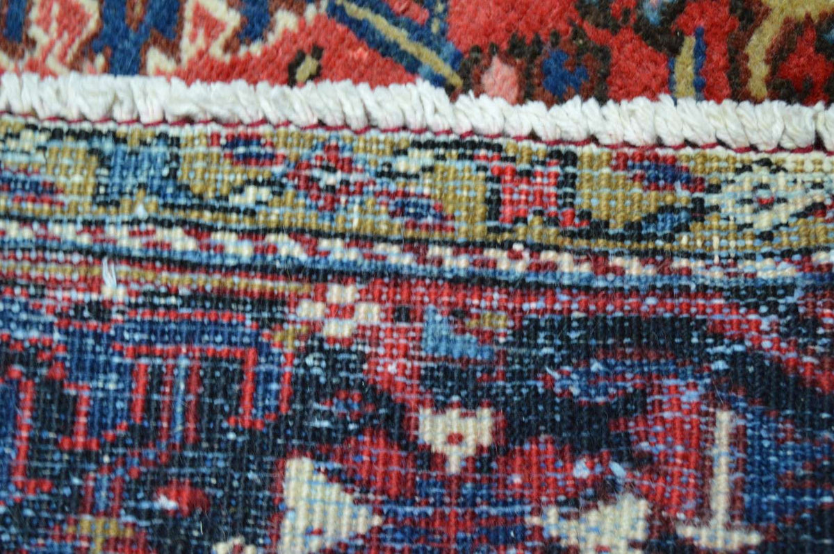 7' 4" x 10' 8" Persian Heriz Rug image 12