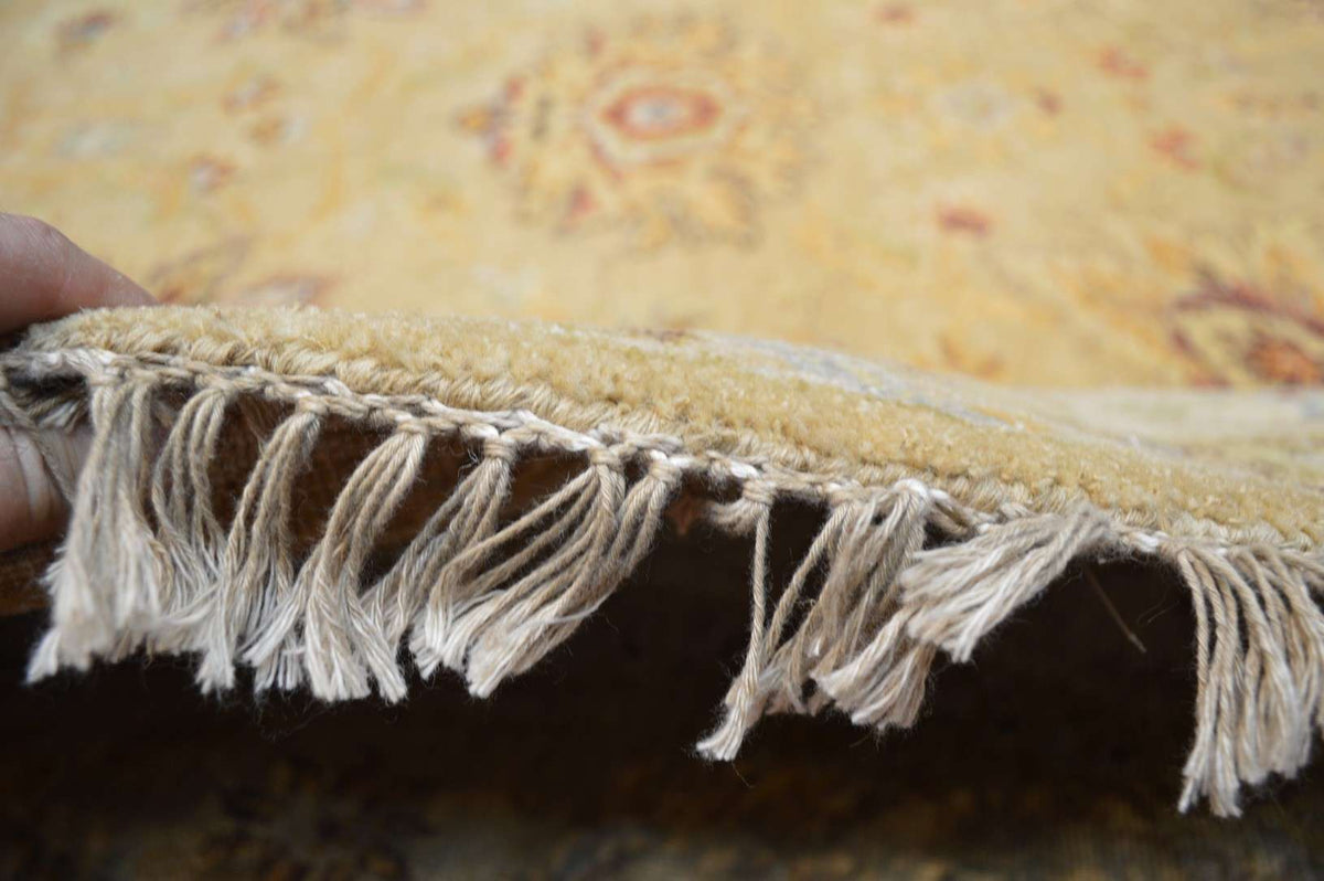 8' 1" x 8' 1" India Sultanabad Round Rug image 10