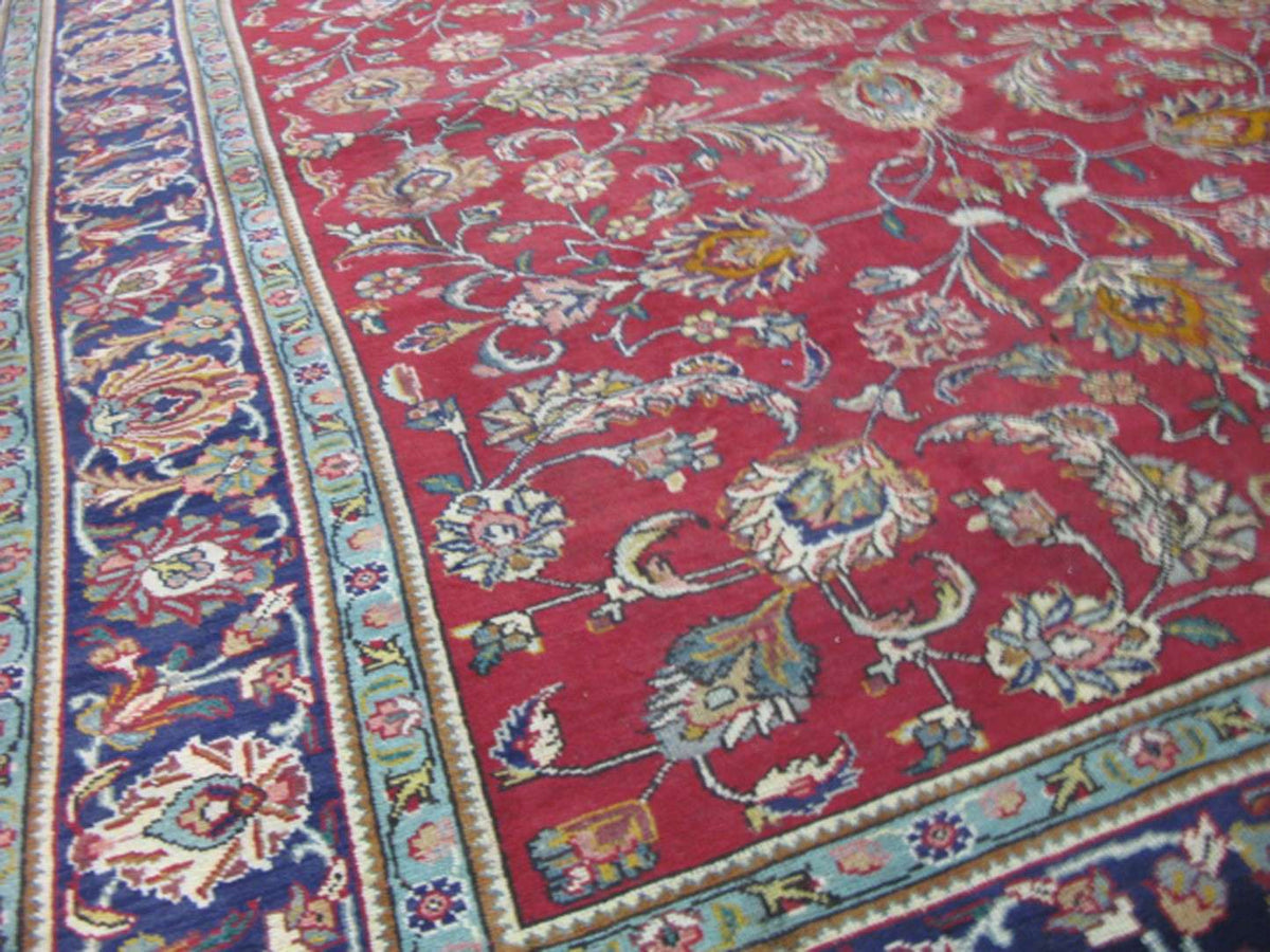 8' 5" x 11' 8" Persian Tabriz Rug image 9