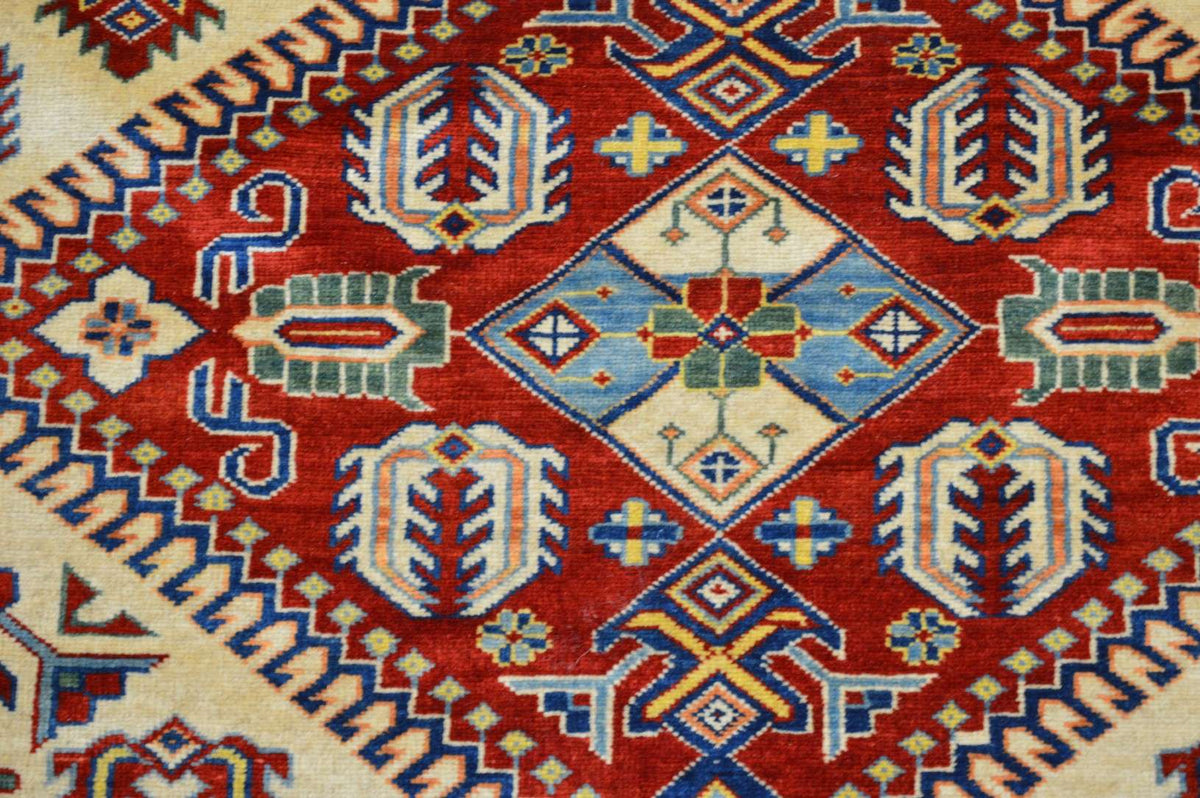 6' 3" x 8' 5" Pakistan Shirvan Rug image 5
