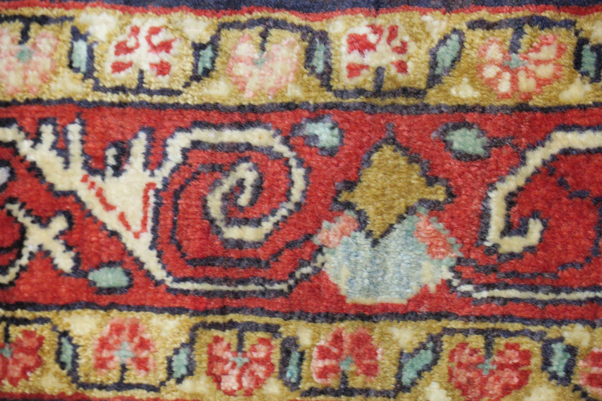 3' 4" x 5' 0" Persian Jozan Rug image 0