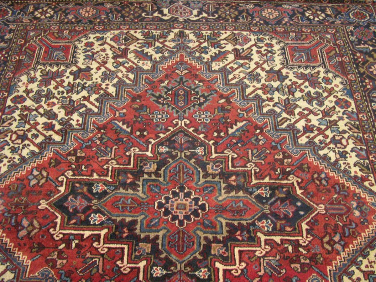 7' 5" x 8' 2" Persian Heriz Rug image 5