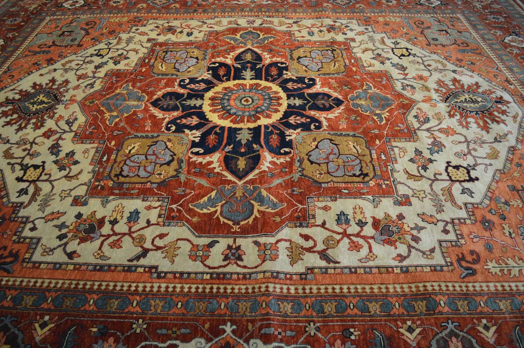 11' 8" x 14' 8" India Serapi Rug image 4