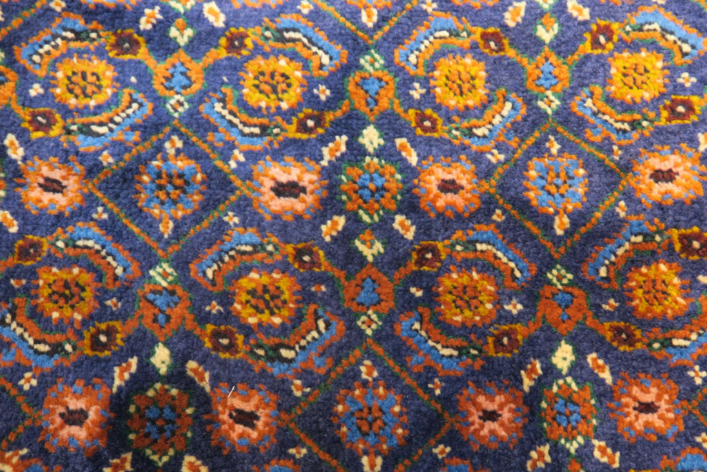 5' 7" x 8' 5" Persian Ardabil Rug image 2