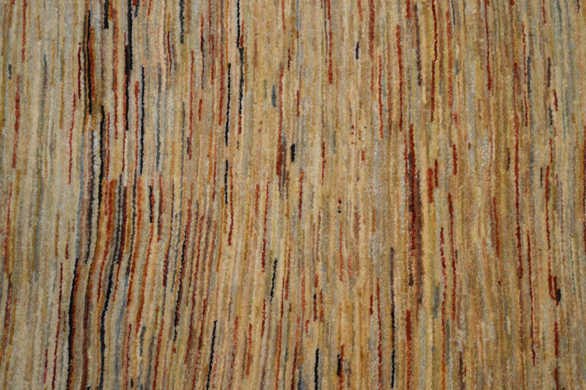 6' 1" x 9' 0" India Contemporary Rug image 8