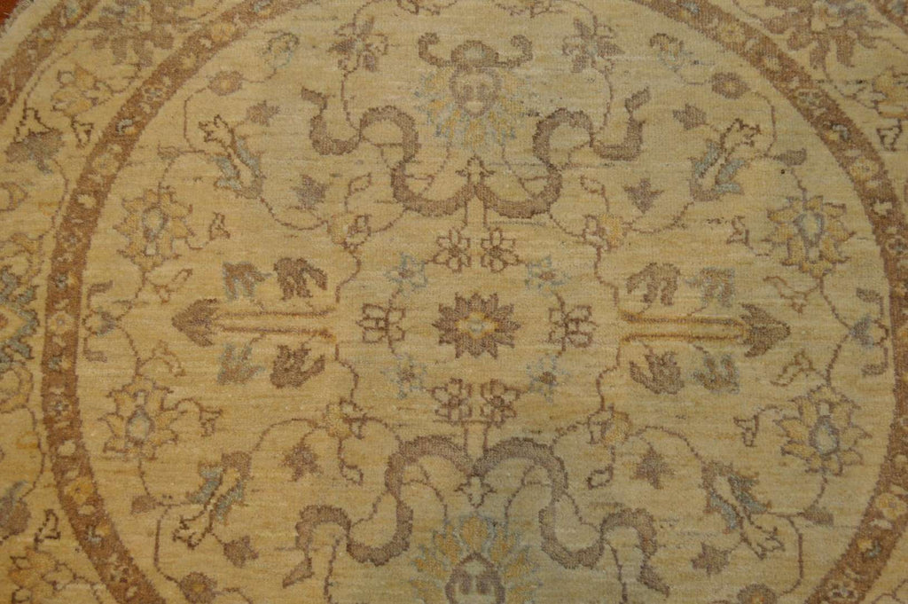 4' 3" x 4' 3" Pakistan Peshawar Round Rug image 5