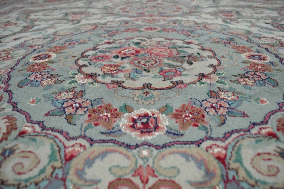 8' 1" x 10' 9" India Tabriz Rug image 5