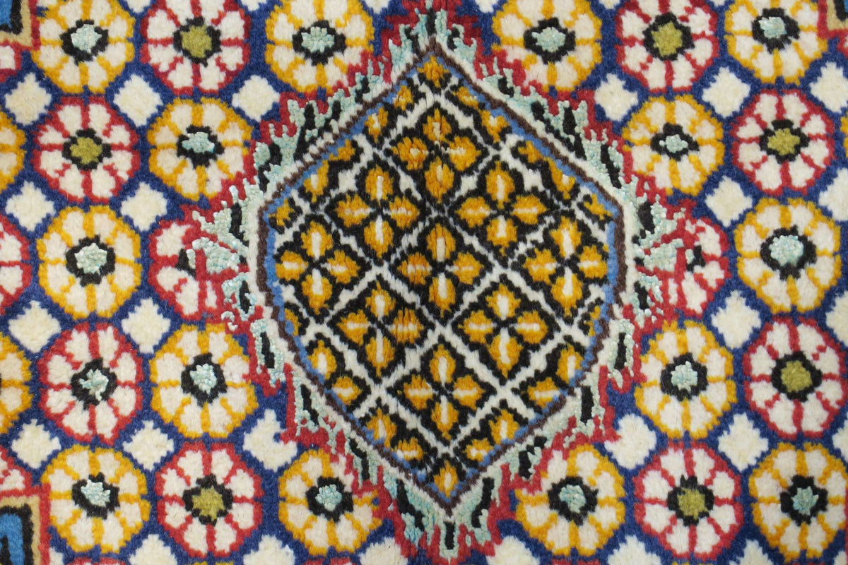 3' 6" x 5' 3" Persian Shahreza Rug image 0