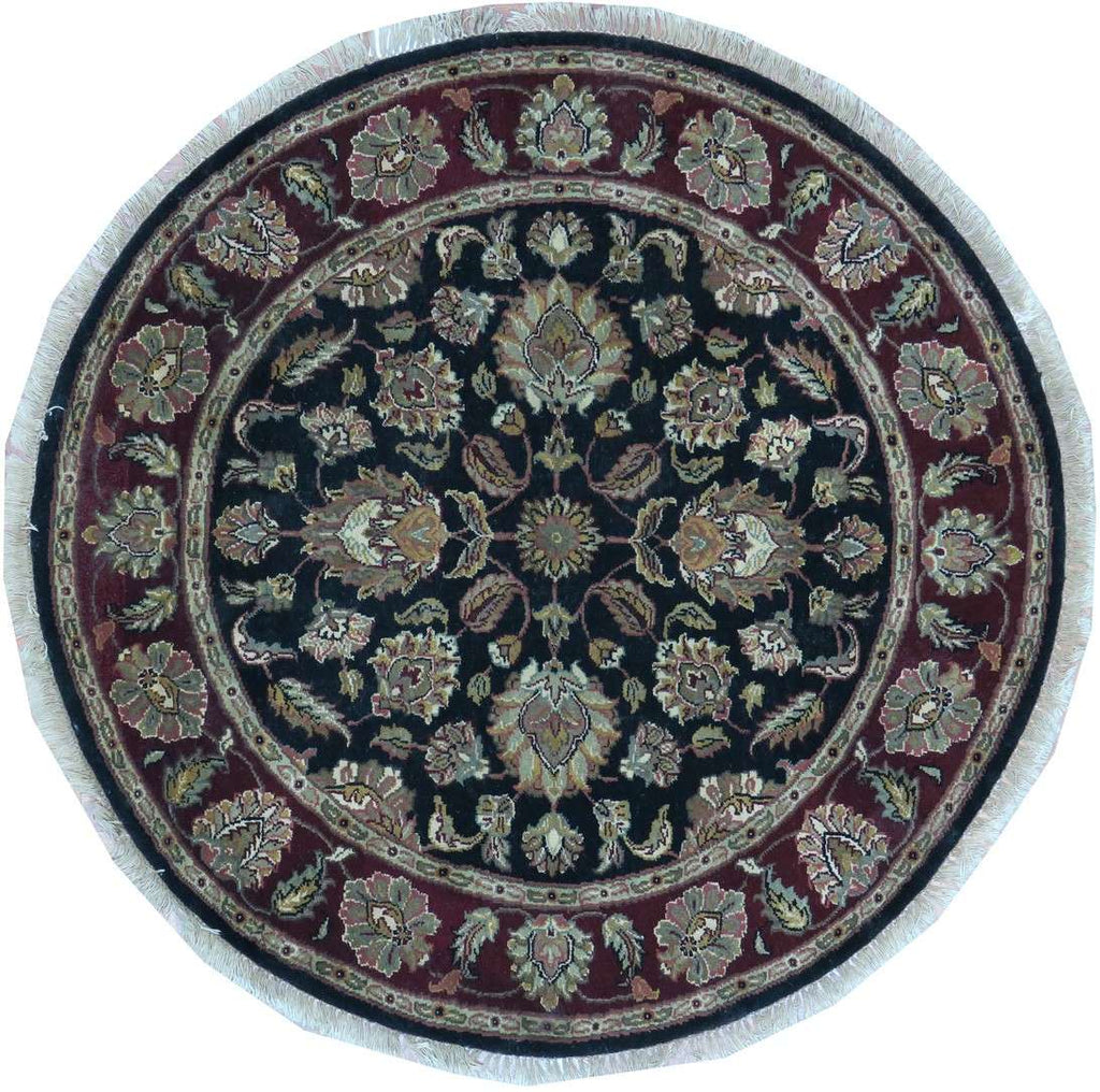 5' 3" x 5' 3" India Agra Round Rug image 0
