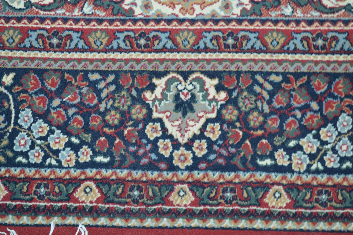 7' 6" x 10' 7" India Contemporary Rug image 9