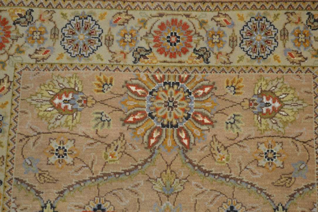 2' 5" x 4' 2" India Agra Rug image 4