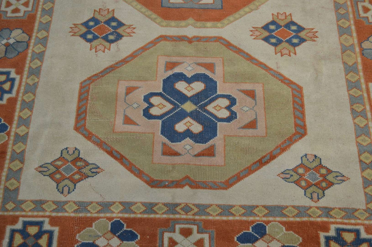 5' 7" x 8' 2" Caucasian Kazak Rug image 9