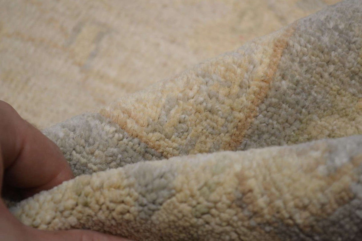 4' 8" x 7' 9" Pakistan Peshawar Rug image 10