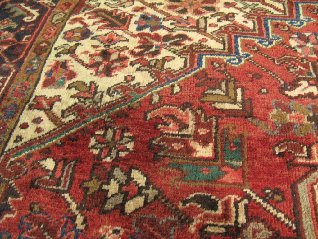 7' 0" x 10' 7" Vintage Heriz Rug image 10