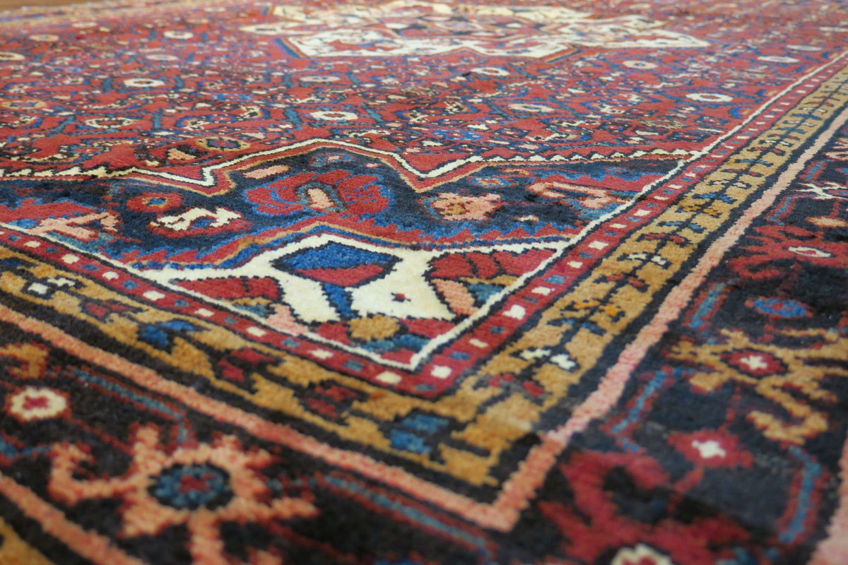 5' 1" x 7' 3" Persian Hamadan Rug image 9