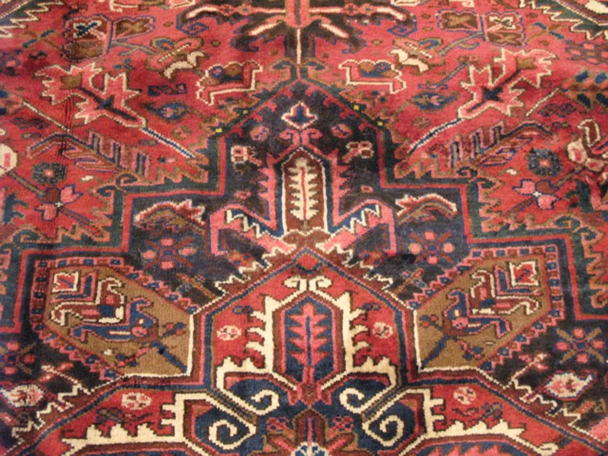 8' 7" x 11' 2" Persian Heriz Rug image 9