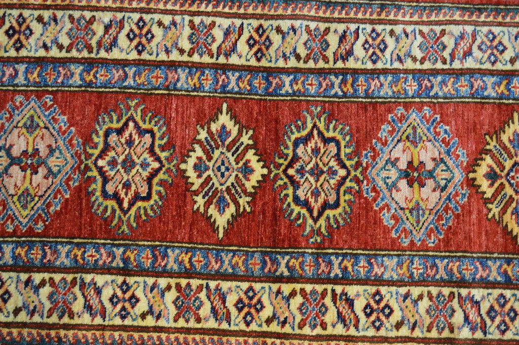 2' 0" x 5' 6" Pakistan Kazak Runner image 7
