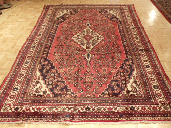 6' 9" x 10' 3" Persian Hosseinabad Rug image 1