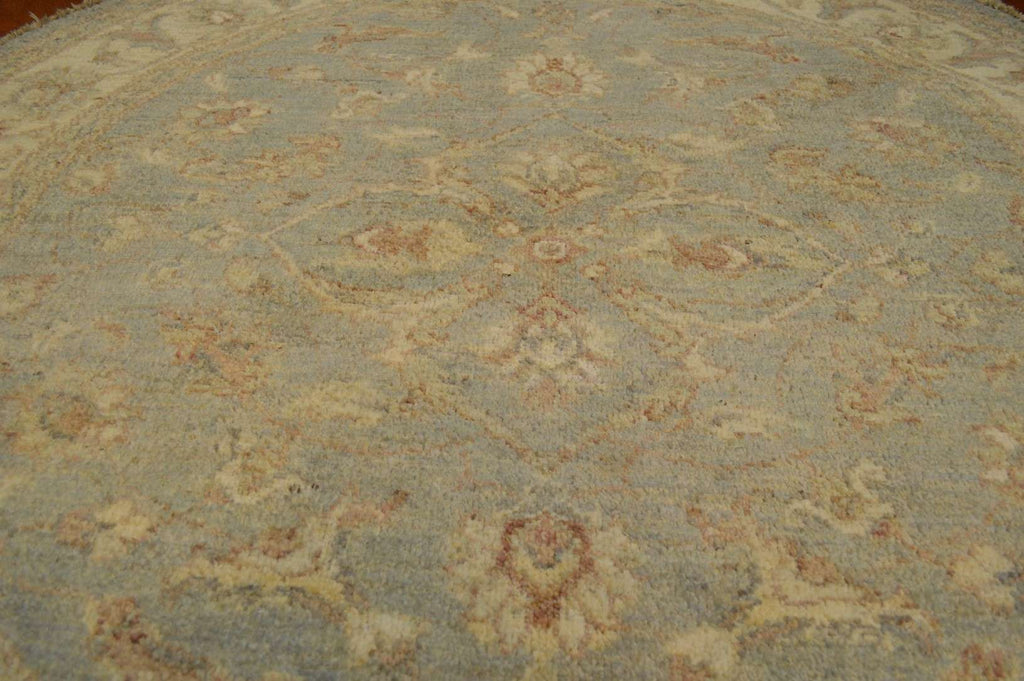 4' 1" x 4' 1" Pakistan Peshawar Round Rug image 4