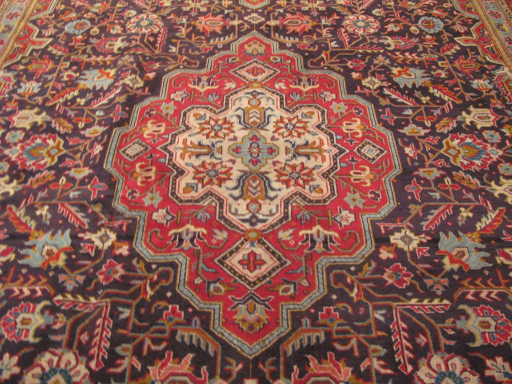 8' 1" x 11' 1" Persian Kashan Rug image 4