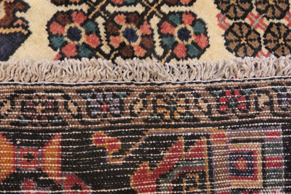 6' 6" x 4' 4" Persian Hamadan Rug image 11