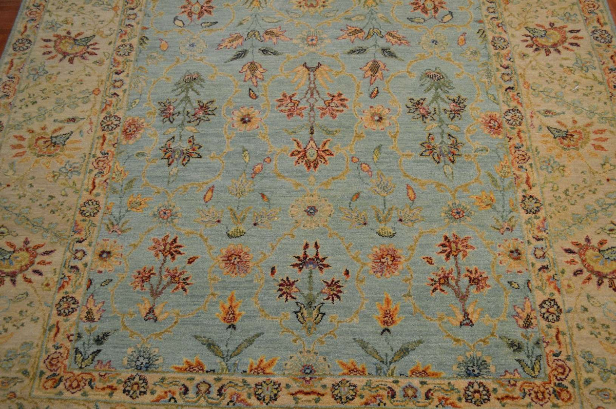 5' 9" x 9' 0" India Sultanabad Rug image 7