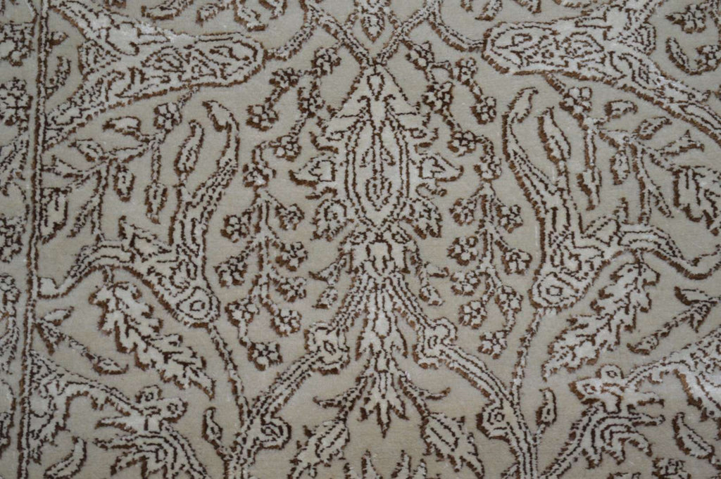 6' 2" x 8' 8" India Tabriz Rug image 2